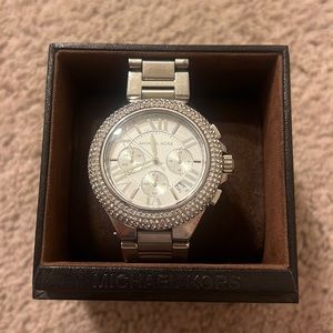 MICHAEL KORS
Camille Light-Silver Dial Chronograph Unisex Watch
MK5634